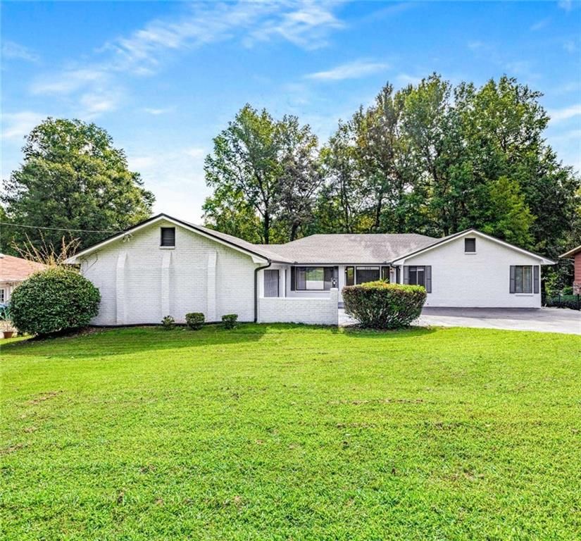 234 Shadow Lake SW Drive, Lilburn, GA 30047
