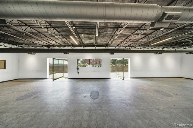611 W Philadelphia Street, Detroit, MI 48202