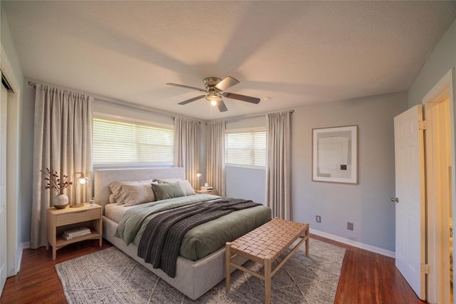726 Skylark Road, Pasadena, TX 77502