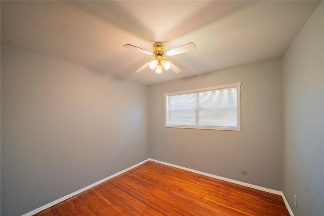 726 Skylark Road, Pasadena, TX 77502