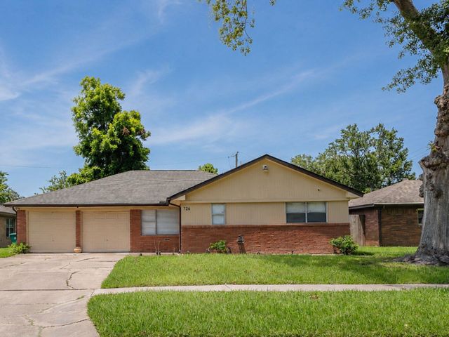 726 Skylark Road, Pasadena, TX 77502