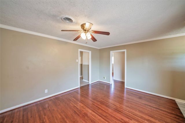 726 Skylark Road, Pasadena, TX 77502
