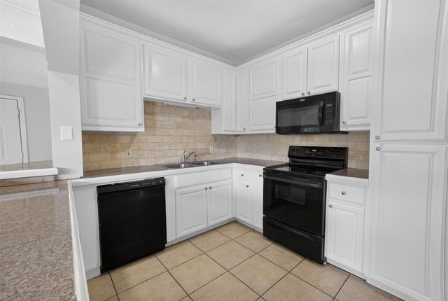2601 S University Drive, Fort Worth, TX 76109