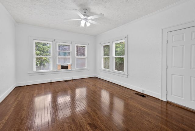 2601 S University Drive, Fort Worth, TX 76109