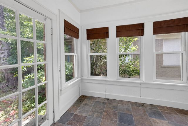 2601 S University Drive, Fort Worth, TX 76109