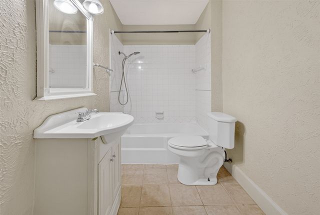 2601 S University Drive, Fort Worth, TX 76109