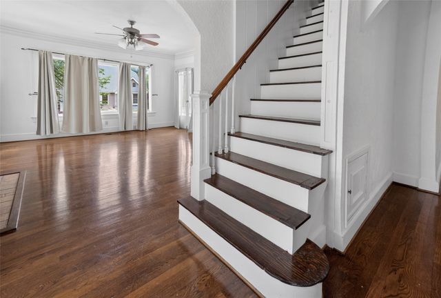 2601 S University Drive, Fort Worth, TX 76109
