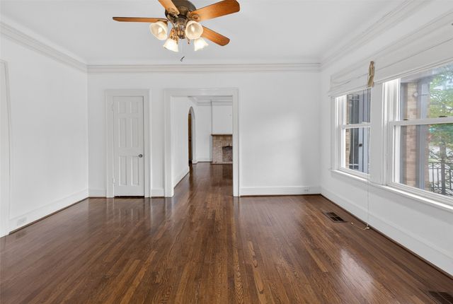 2601 S University Drive, Fort Worth, TX 76109