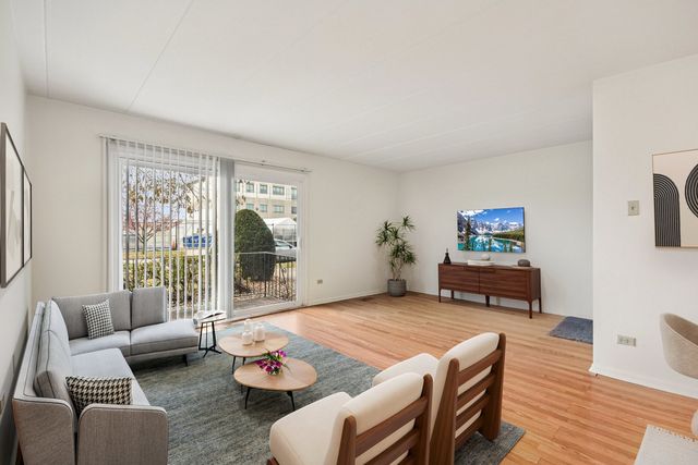 10831 S Keating Avenue 1SW, Oak Lawn, IL 60453