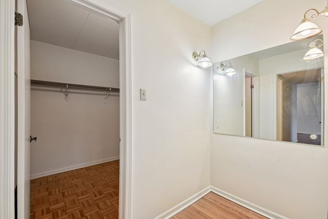 10831 S Keating Avenue 1SW, Oak Lawn, IL 60453