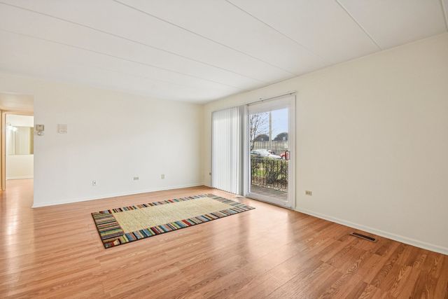 10831 S Keating Avenue 1SW, Oak Lawn, IL 60453