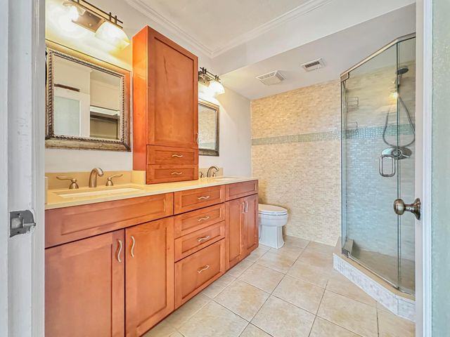 2761 Village Boulevard 306, West Palm Beach, FL 33409