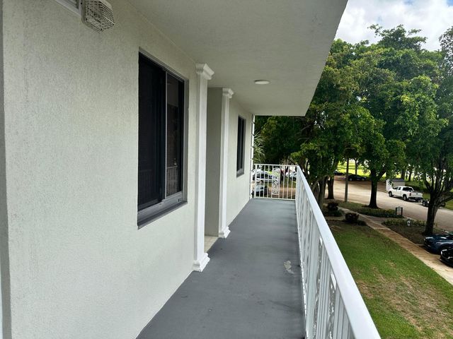 2761 Village Boulevard 306, West Palm Beach, FL 33409