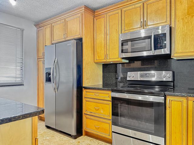 2761 Village Boulevard 306, West Palm Beach, FL 33409