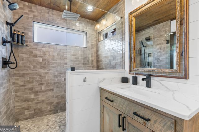 193 Garren Cove Road, Morganton, GA 30560