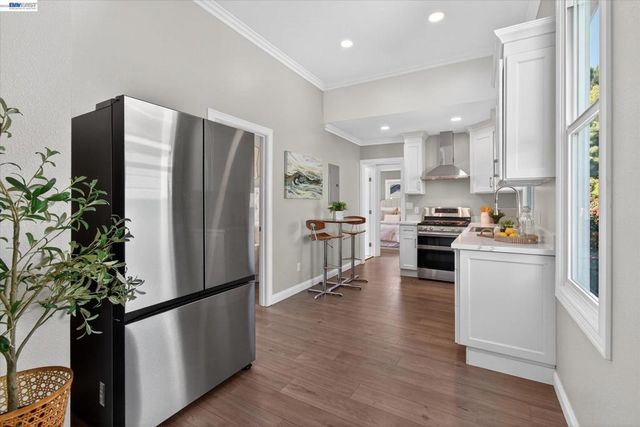 1813 Minturn St, Alameda, CA 94501