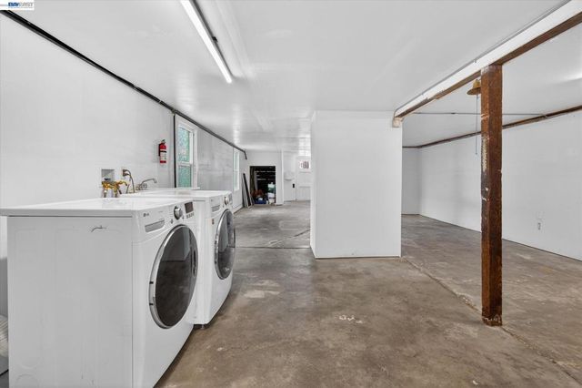 1813 Minturn St, Alameda, CA 94501