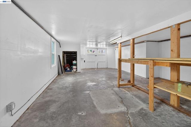 1813 Minturn St, Alameda, CA 94501