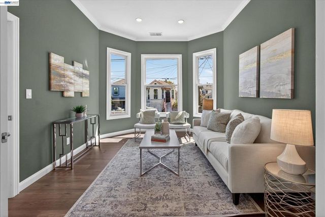 1813 Minturn St, Alameda, CA 94501