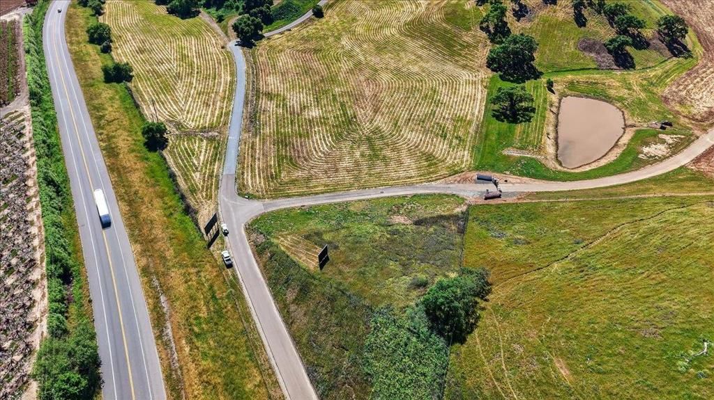 Image 5 of property listing at Pacheco Pass Hwy, Hollister, CA 95023