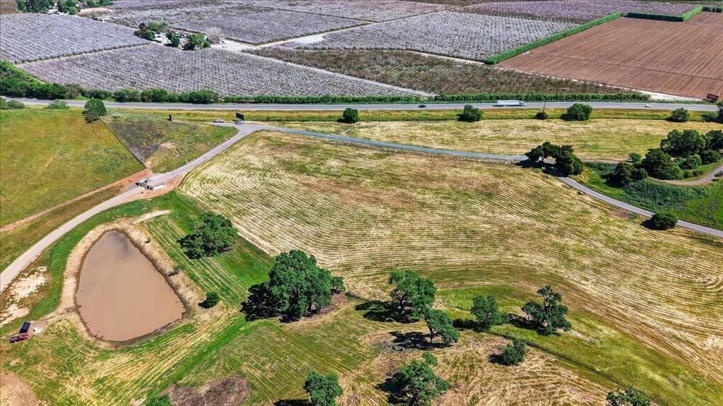 Image 8 of property listing at Pacheco Pass Hwy, Hollister, CA 95023