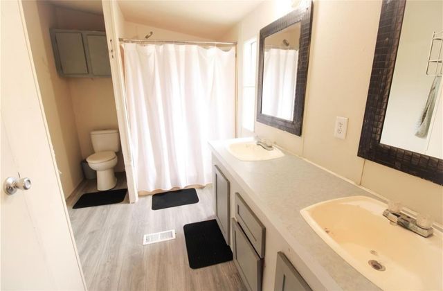 37 County Road 3479j, Cleveland, TX 77327