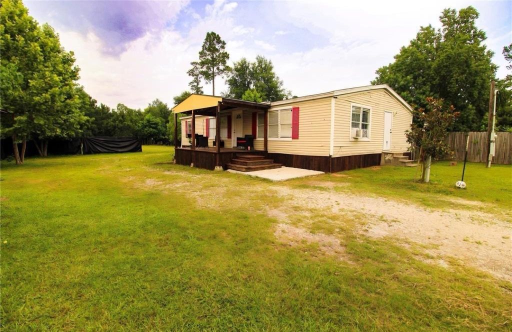 37 County Road 3479j, Cleveland, TX 77327