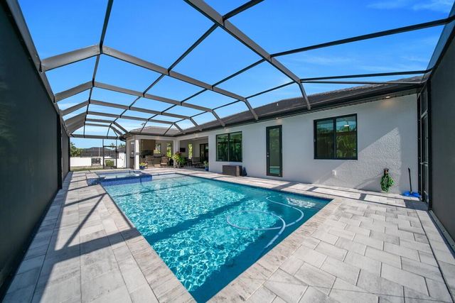 1735 SW 51ST Terrace, Cape Coral, FL 33914