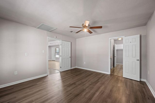 6138 Kenilwood Drive, Houston, TX 77033