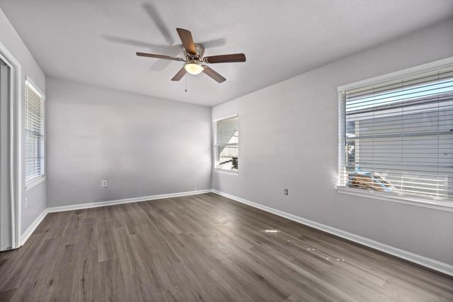 6138 Kenilwood Drive, Houston, TX 77033