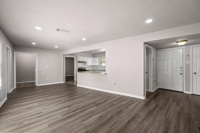 6138 Kenilwood Drive, Houston, TX 77033