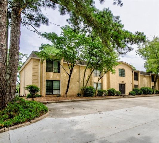 5400 Roswell Road D4, Sandy Springs, GA 30342