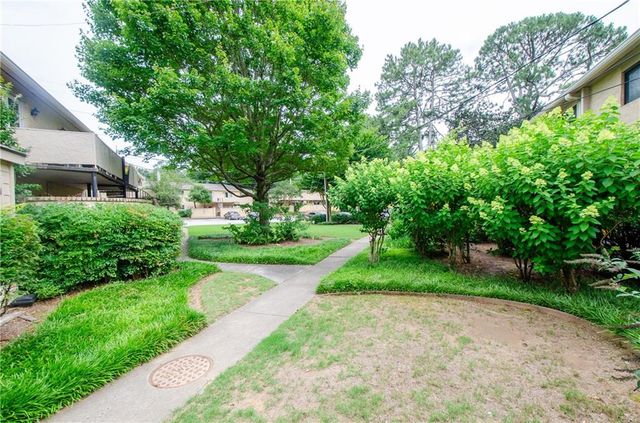 5400 Roswell Road D4, Sandy Springs, GA 30342