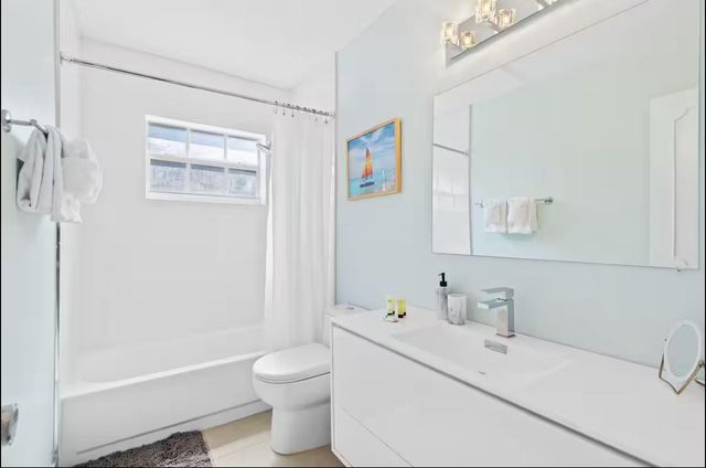 304 SE 4th Street, Dania Beach, FL 33004