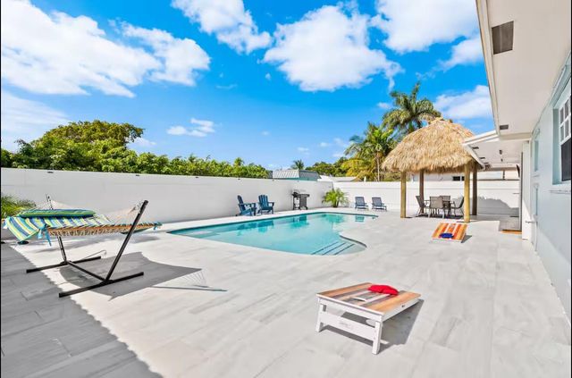 304 SE 4th Street, Dania Beach, FL 33004