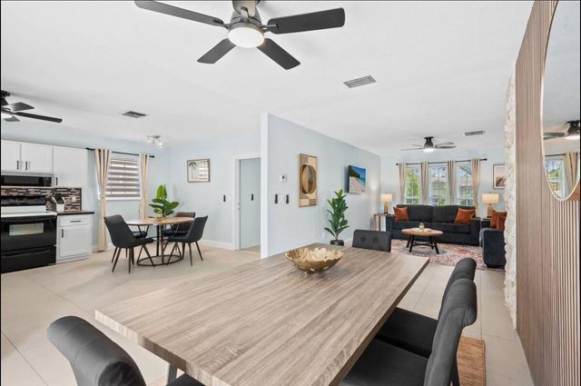 304 SE 4th Street, Dania Beach, FL 33004