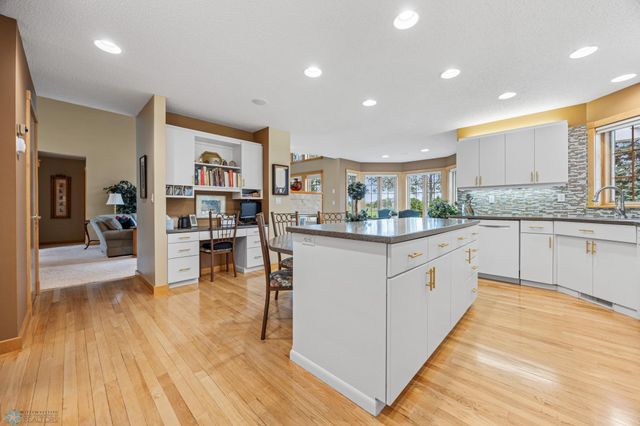 4902 Rose Creek Parkway S, Fargo, ND 58104