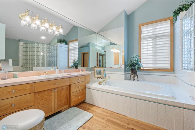 4902 Rose Creek Parkway S, Fargo, ND 58104