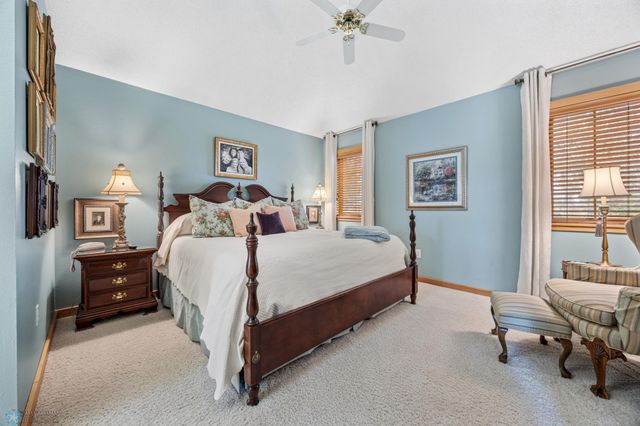 4902 Rose Creek Parkway S, Fargo, ND 58104