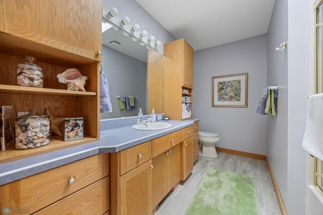 4902 Rose Creek Parkway S, Fargo, ND 58104