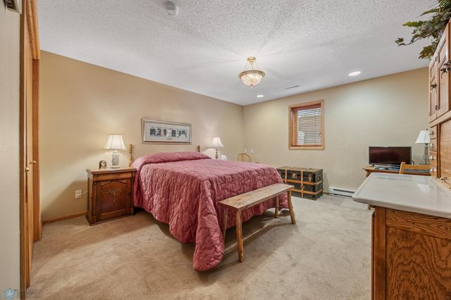 4902 Rose Creek Parkway S, Fargo, ND 58104