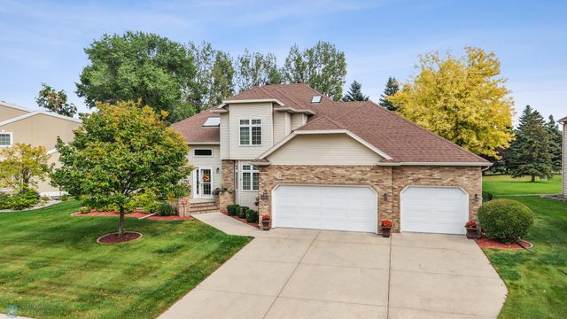 4902 Rose Creek Parkway S, Fargo, ND 58104