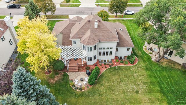 4902 Rose Creek Parkway S, Fargo, ND 58104