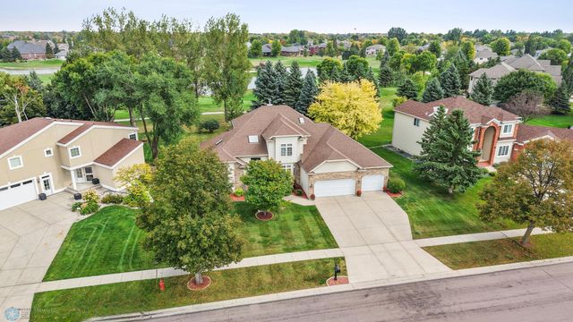 4902 Rose Creek Parkway S, Fargo, ND 58104