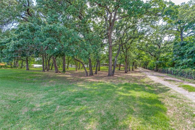 9829 Eldorado Drive, Burleson, TX 76028