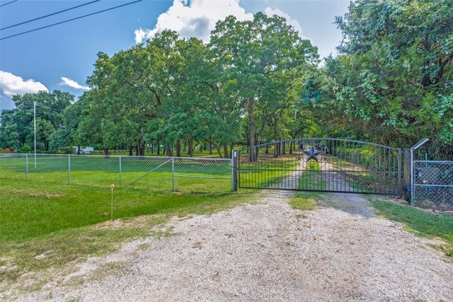 9829 Eldorado Drive, Burleson, TX 76028