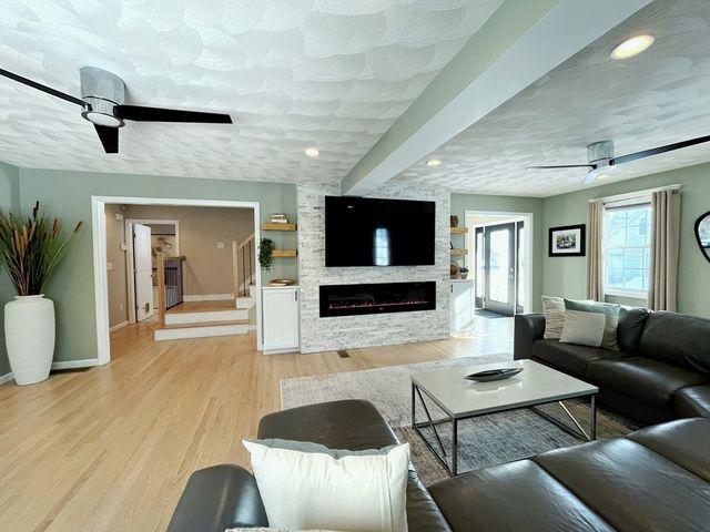 16 Ferris Rd, Lynn, MA 01904