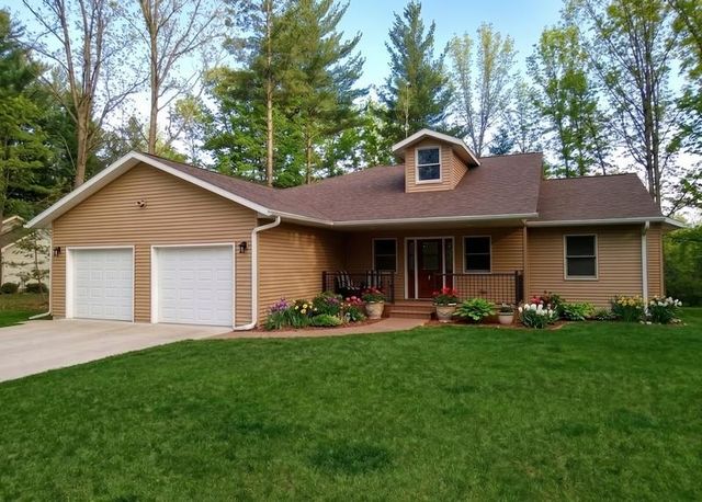 3215 North Branch Drive, Beaverton, MI 48612