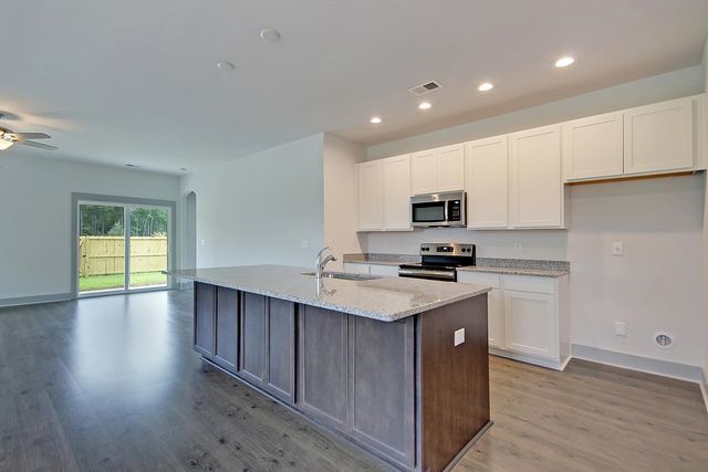 4900 Huckleberry Ln., Conway, SC 29526