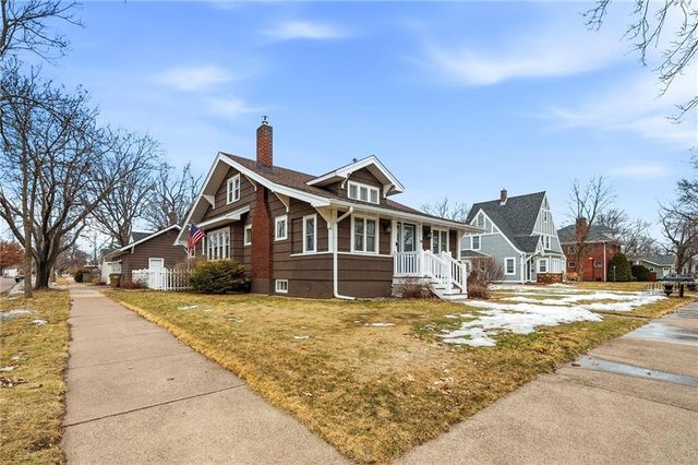 724 Dover Street, Chippewa Falls, WI 54729